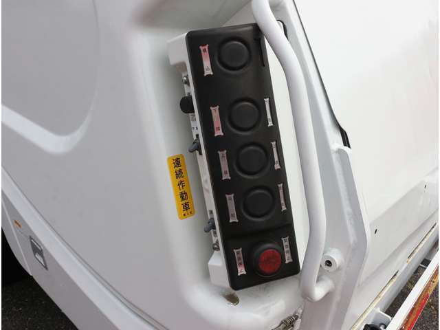 Mitsubishi Fuso Canter 3