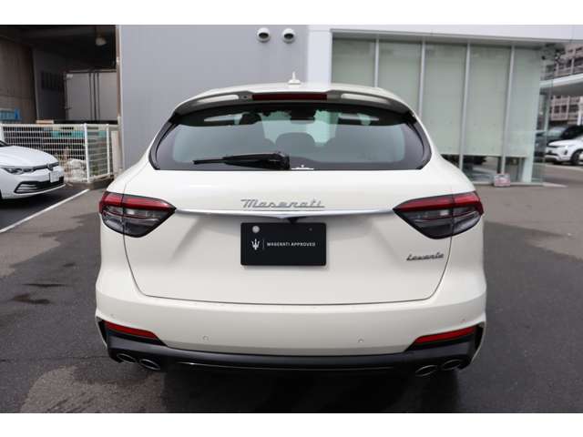 Maserati Levante 5