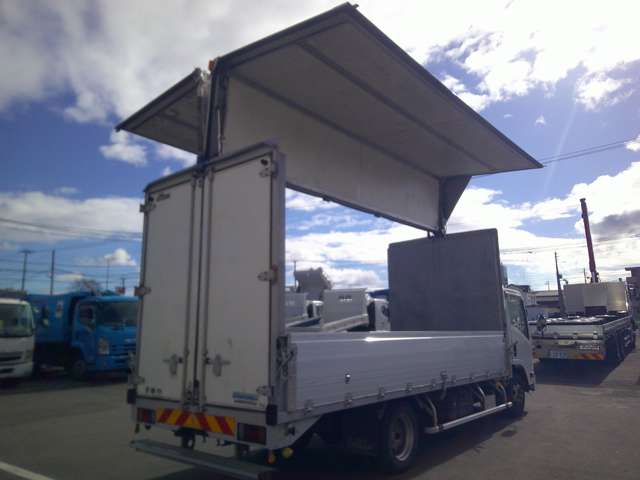 Isuzu Elf 7