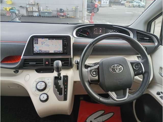 Toyota Sienta 6
