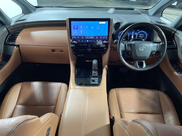 Toyota Vellfire 2