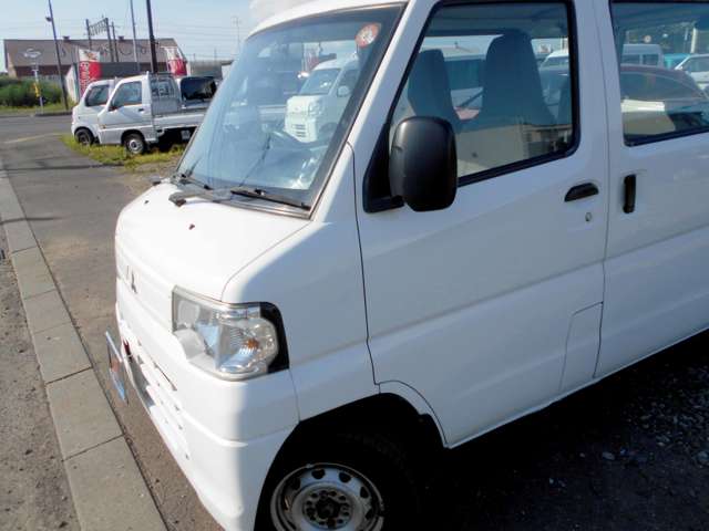 Mitsubishi Minicab Van 3