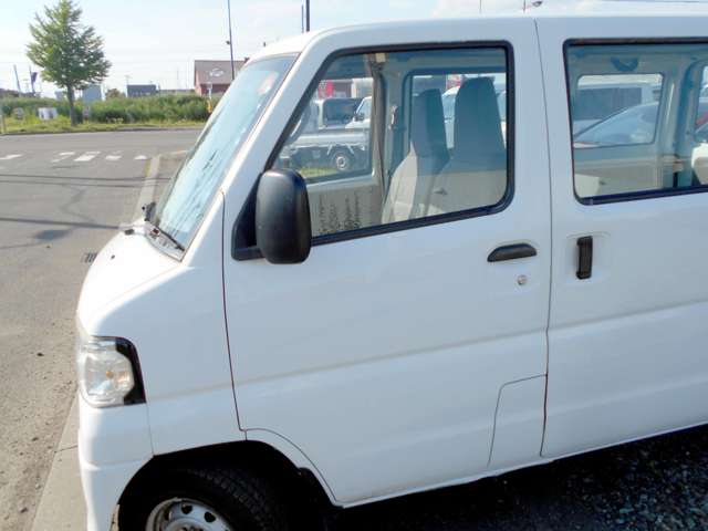 Mitsubishi Minicab Van 4