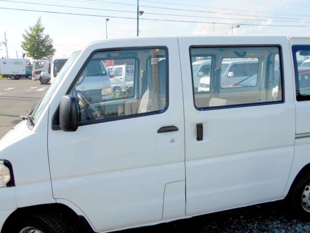 Mitsubishi Minicab Van 5