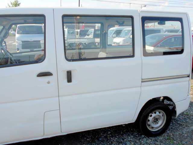 Mitsubishi Minicab Van 6