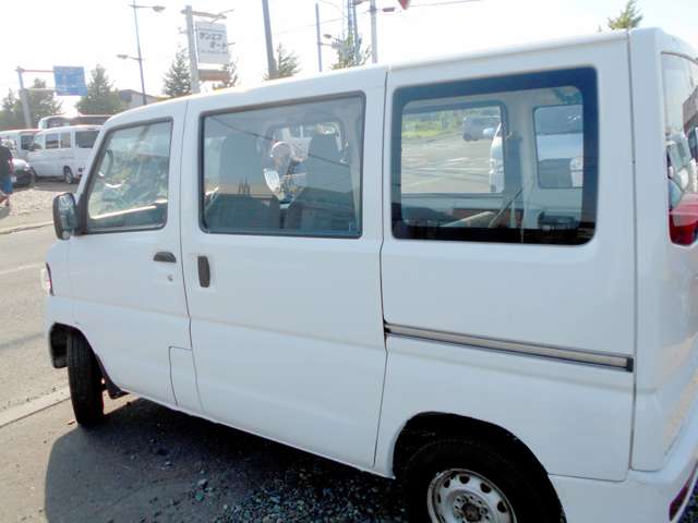 Mitsubishi Minicab Van 9