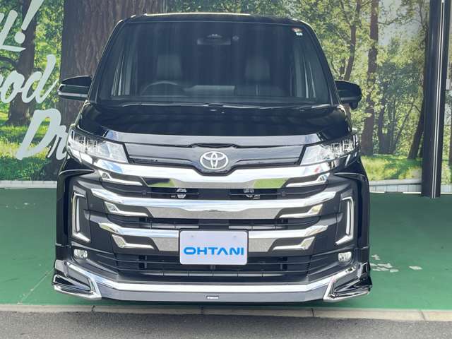 Toyota Noah 4