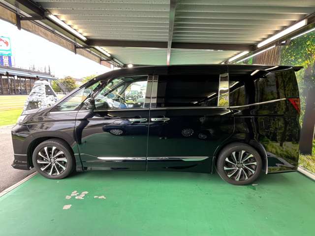 Toyota Noah 7