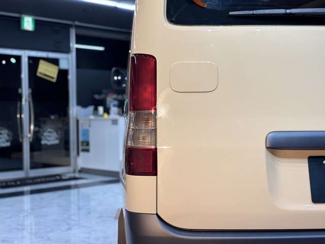 Toyota Town Ace Van 12