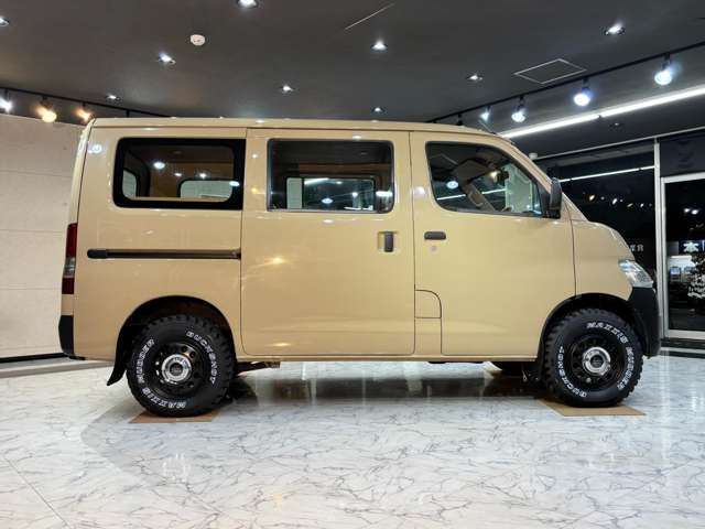 Toyota Town Ace Van 4