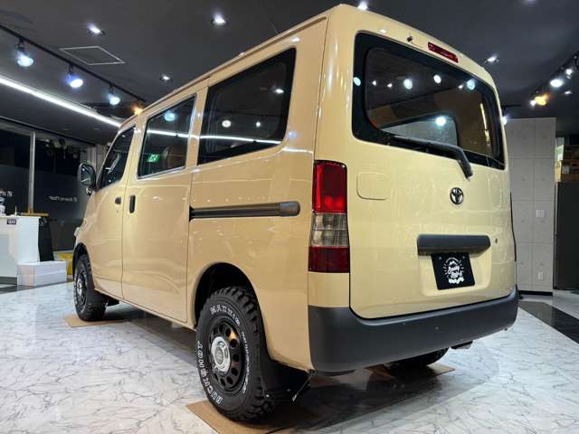 Toyota Town Ace Van 7