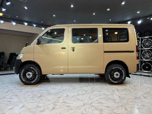 Toyota Town Ace Van 8