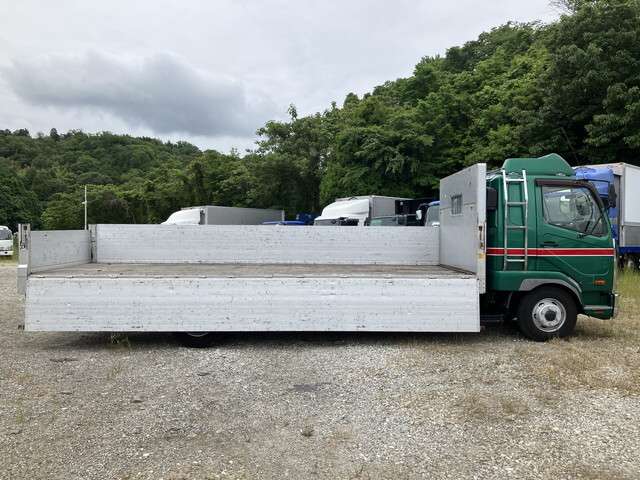 Mitsubishi Fuso Fighter 11