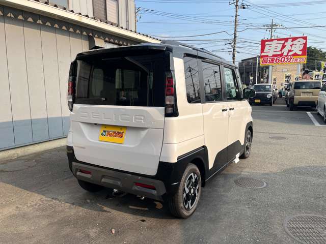 Mitsubishi Delica Mini 10