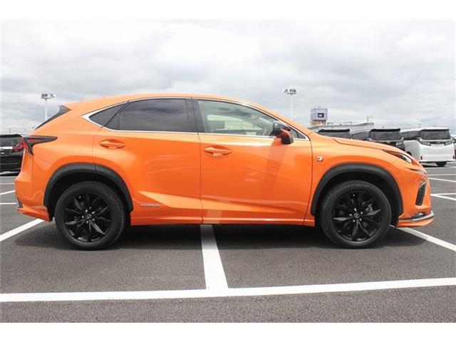 Lexus NX 9