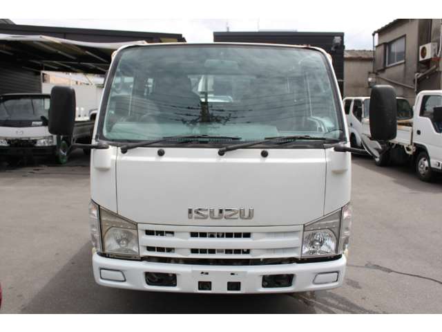 Isuzu Elf 2