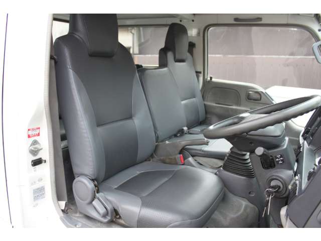 Isuzu Elf 10