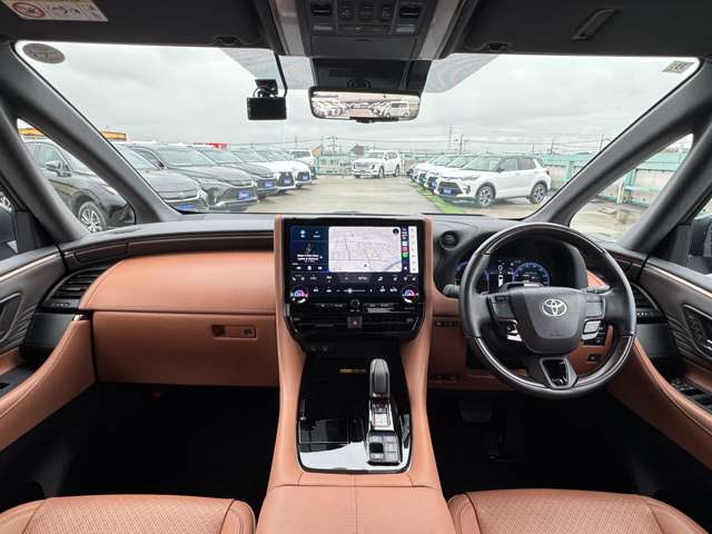 Toyota Vellfire 4
