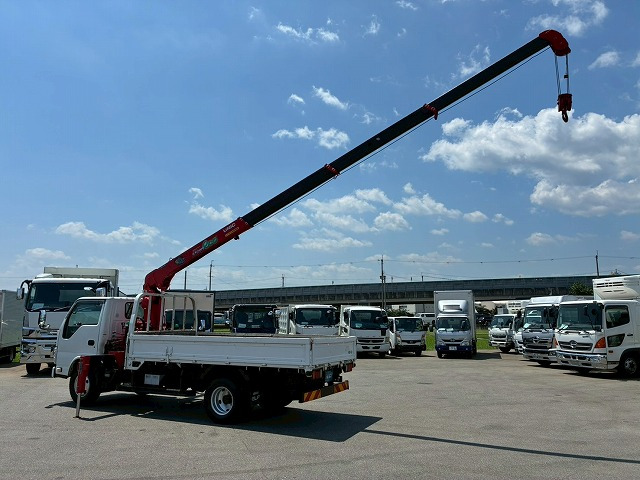 Isuzu Elf 8