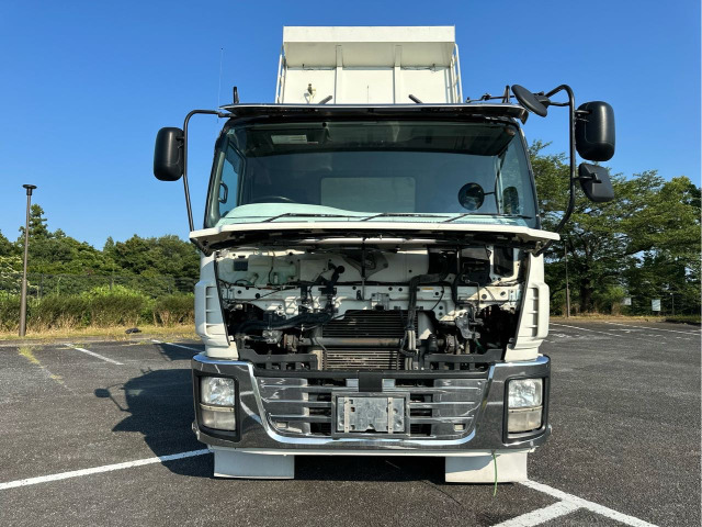 Isuzu Giga 3