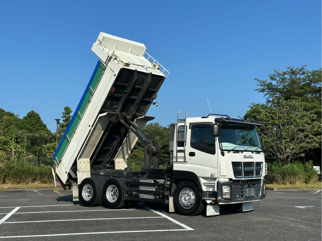 Isuzu Giga 5