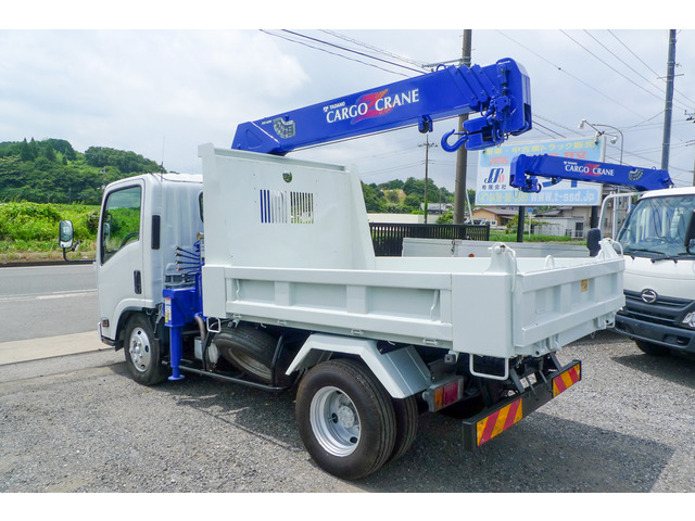 Isuzu Elf 8