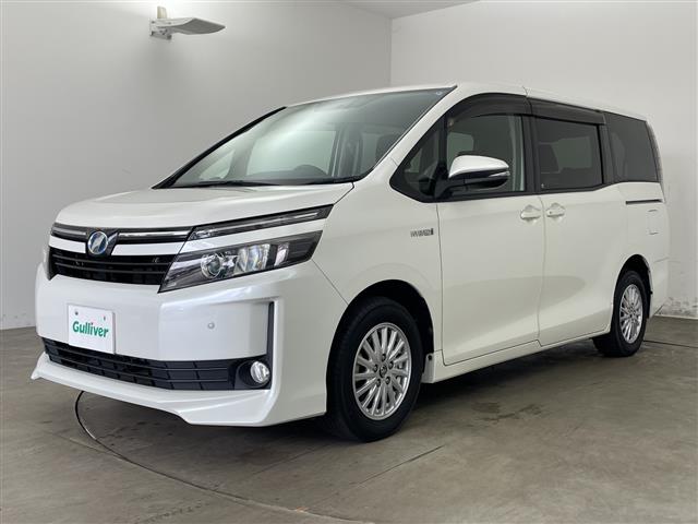 Toyota Voxy 4