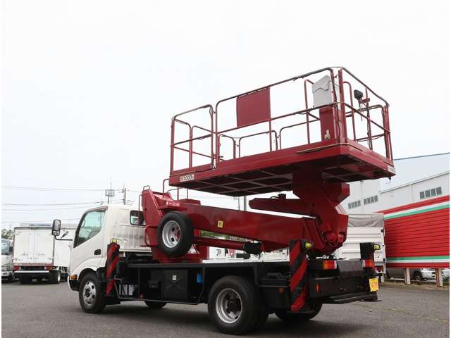 Hino Dutro 11