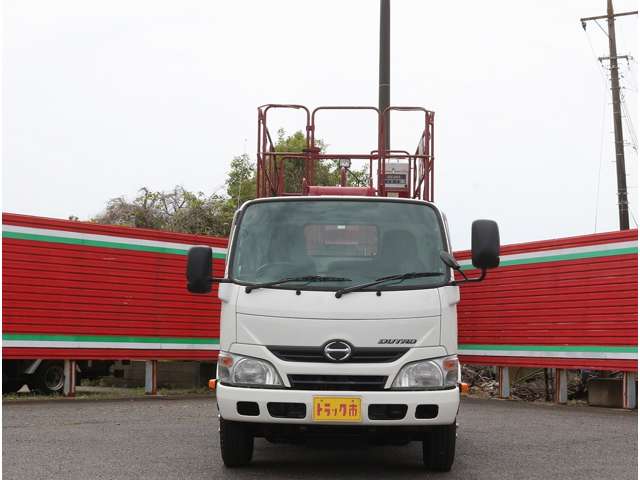 Hino Dutro 6