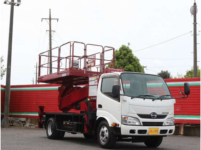 Hino Dutro 7
