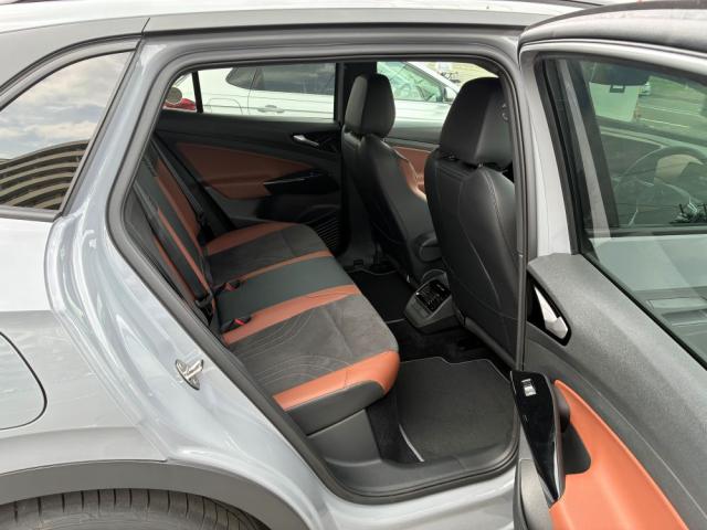 Volkswagen ID.4 11