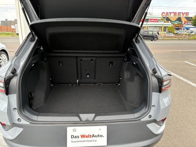 Volkswagen ID.4 12