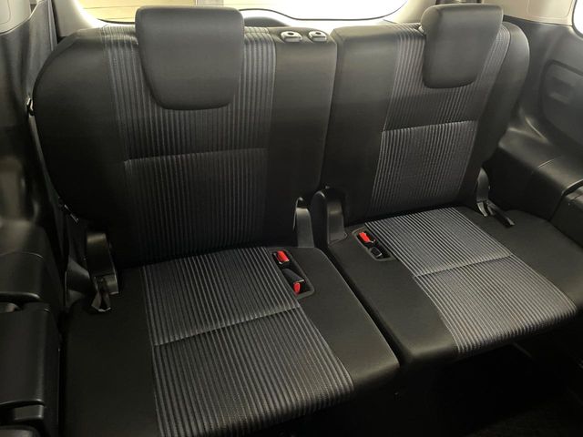 Toyota Voxy 10