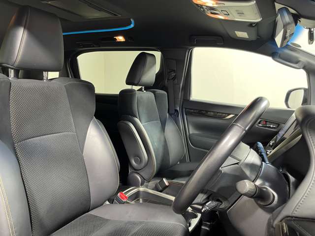 Toyota Vellfire 11