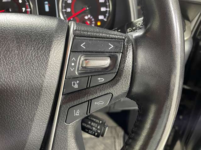 Toyota Vellfire 5