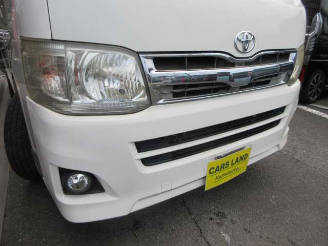 Toyota Hiace Van 6