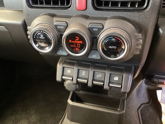 Suzuki Jimny 11
