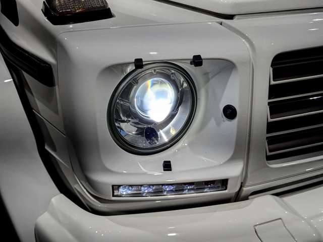 Mercedes-Benz G-Class 8