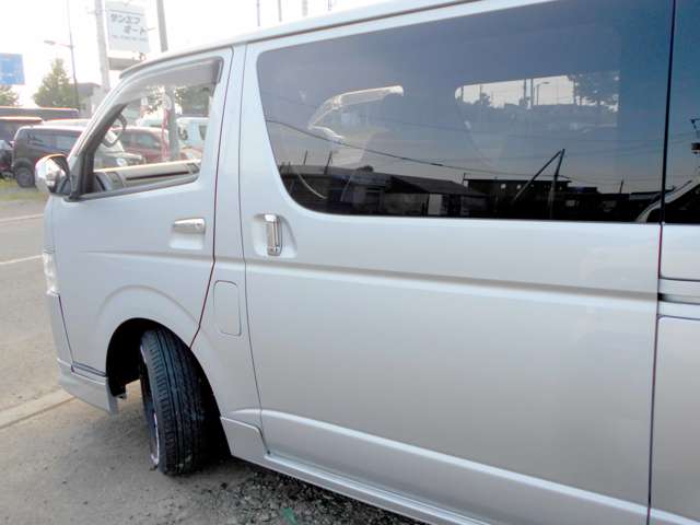 Toyota Hiace Van 10