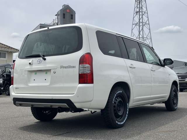 Toyota Probox Van 11