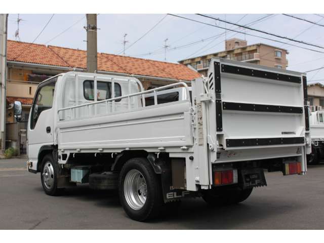 Isuzu Elf 3