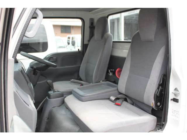 Isuzu Elf 10