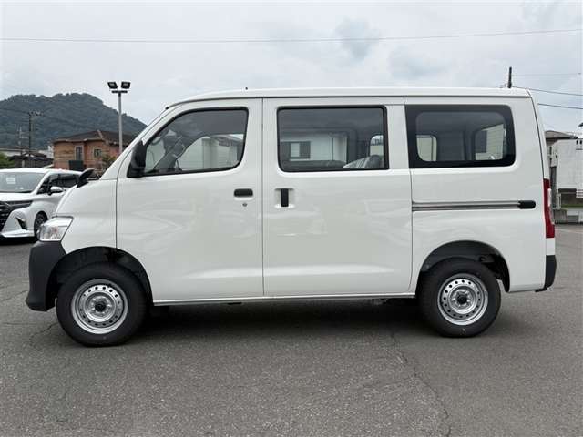 Toyota Town Ace Van 4