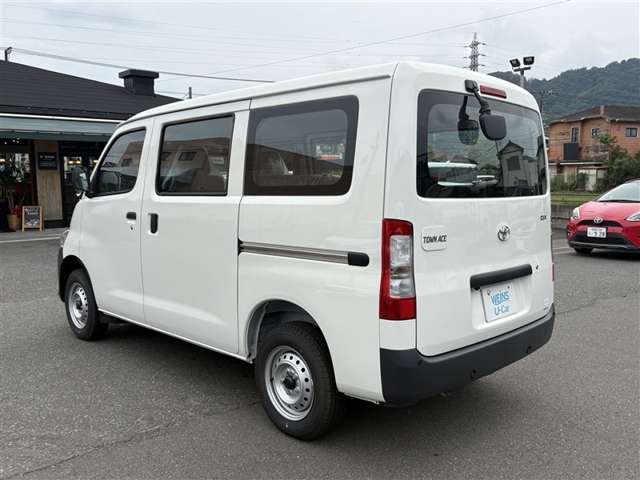 Toyota Town Ace Van 6
