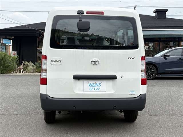 Toyota Town Ace Van 8