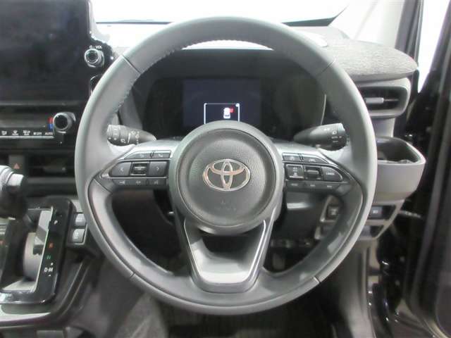 Toyota Sienta 11