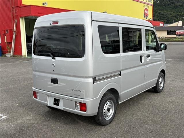 Suzuki Every 12
