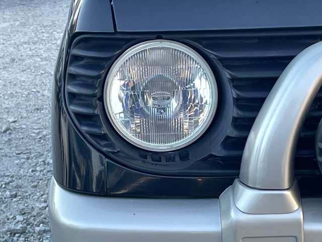 Mitsubishi Pajero Mini 12