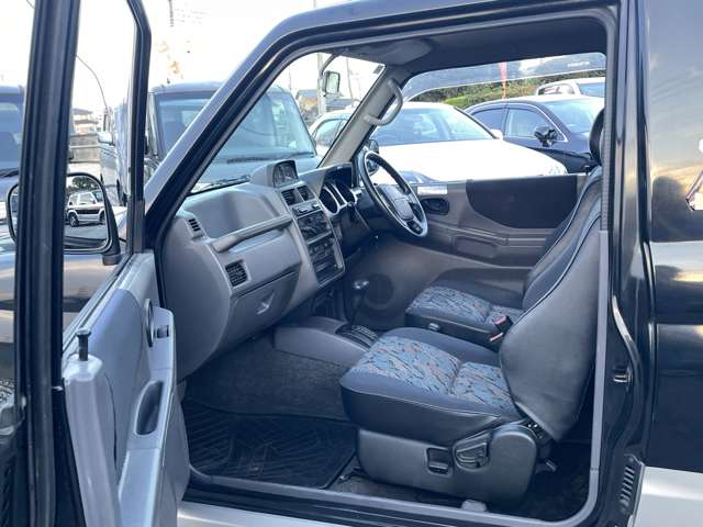 Mitsubishi Pajero Mini 4