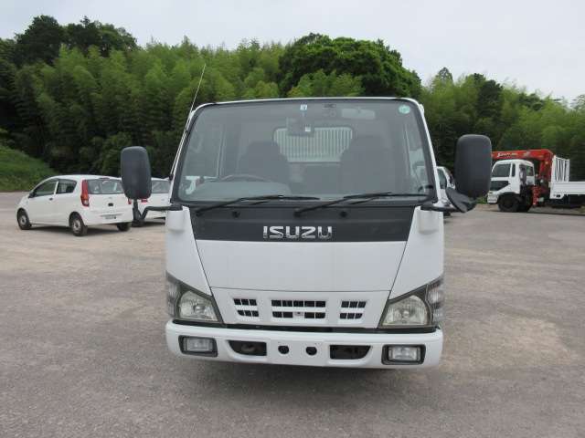 Isuzu Elf 6